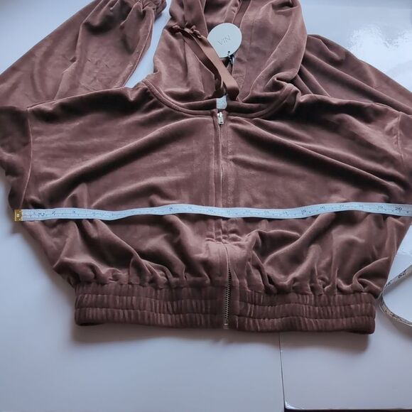 NWT Coffee Brown Velour Velvet Cropped Hoodie M Relaxed Fit - Picture 14 of 16
